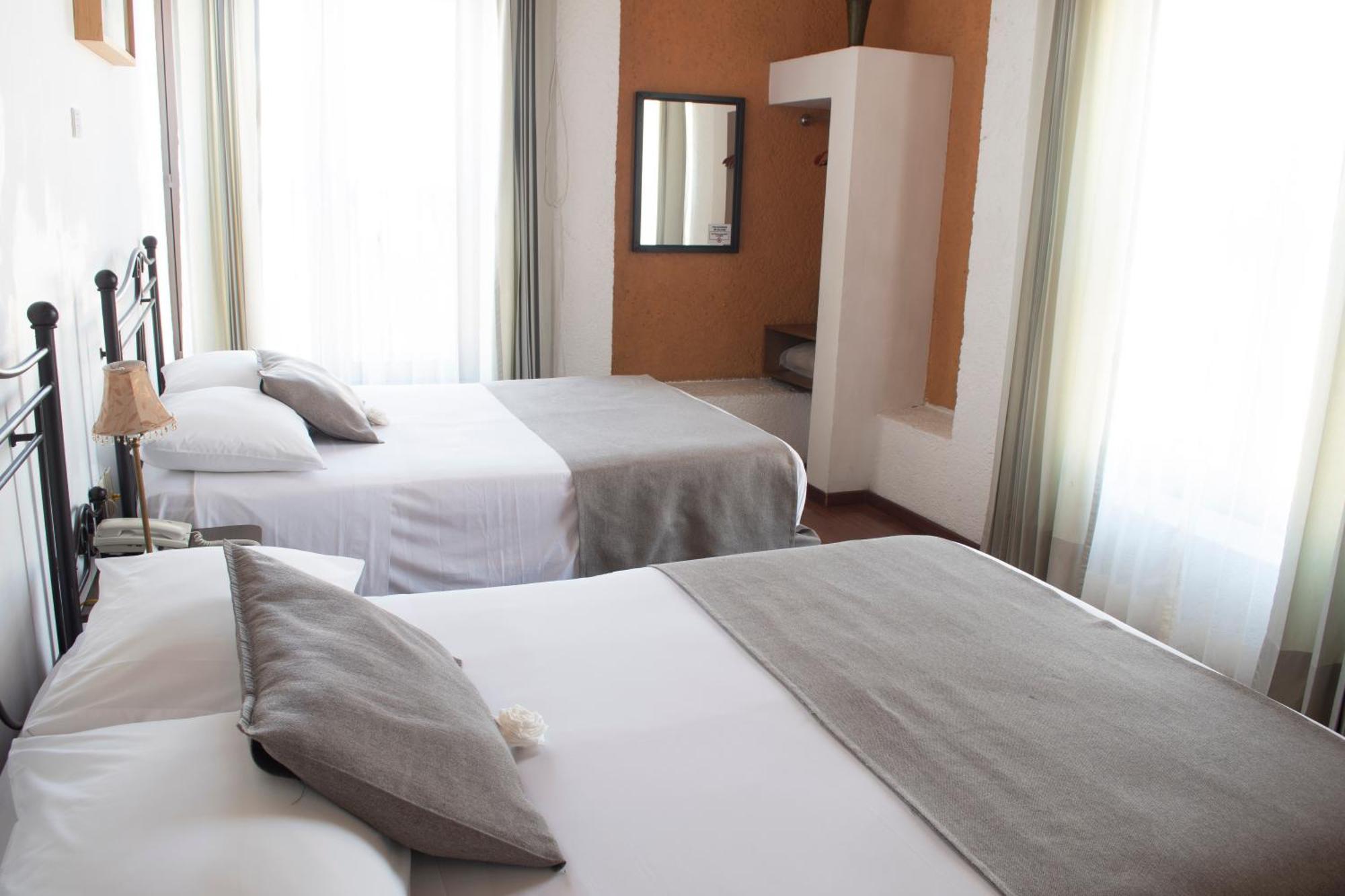 Portico Hotel & Galeria Morelia Zimmer foto